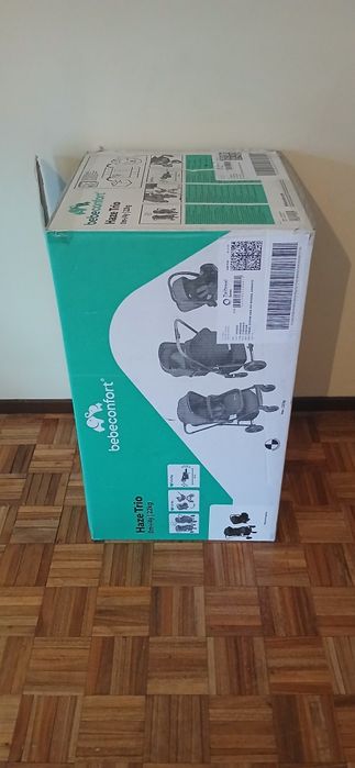Carrinho de bebê com ovinho