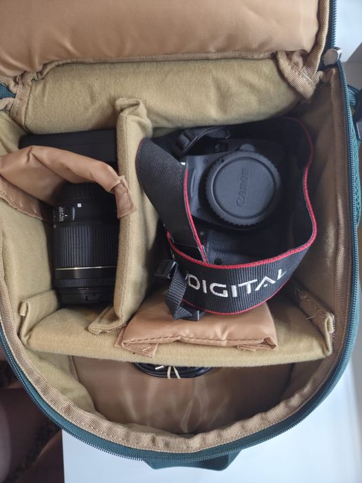 Vendo Canon EOS700D + Acessórios