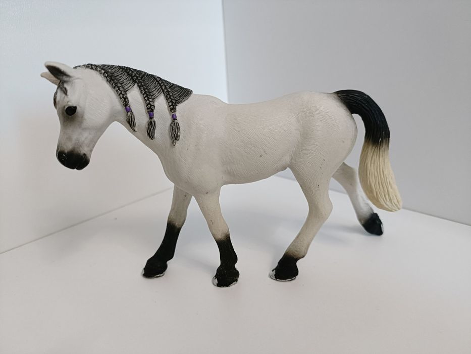 Figurki Koni Schleich
