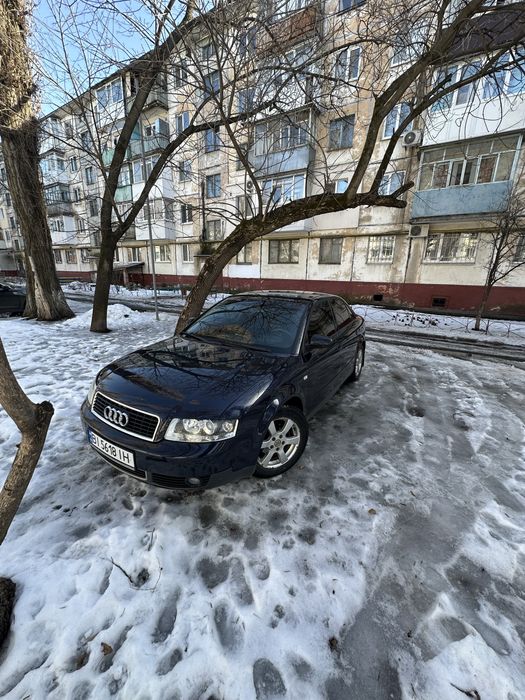 Авто Audi a4 2002