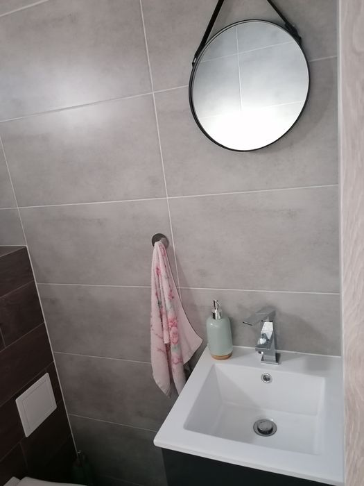 Szafka z umywalką kolor antracyt - bez baterii