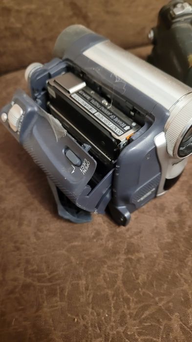 Продам 2 відеокамери Самсунг