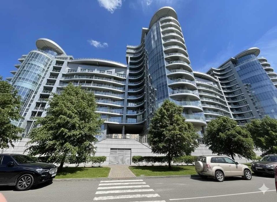 Розкішна квартира з дизайнерським ремонтом Riviera riverside