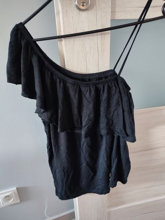 Damska bluzka na jedno ramię