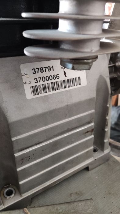 Cabeça compressor rubete  100lts só tenho a segunda da imagem