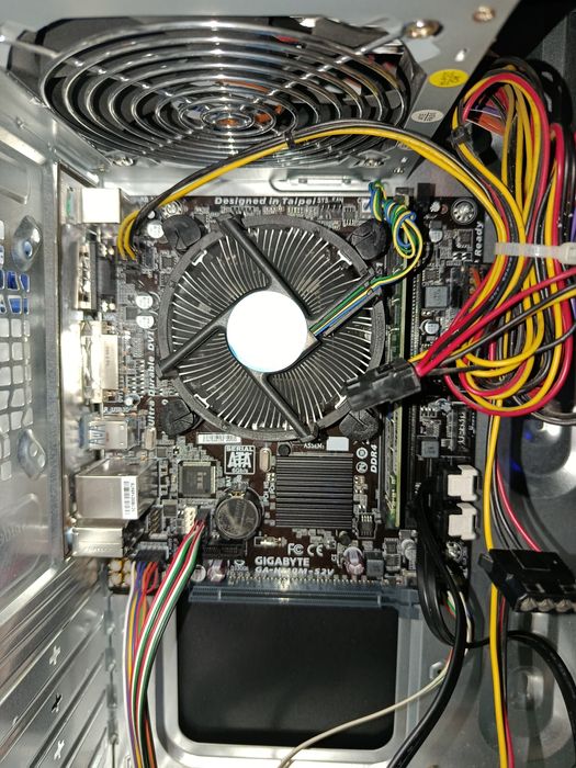 Пк i3 6100 256ssd 500gb HDD 4gb ОЗУ DDR4