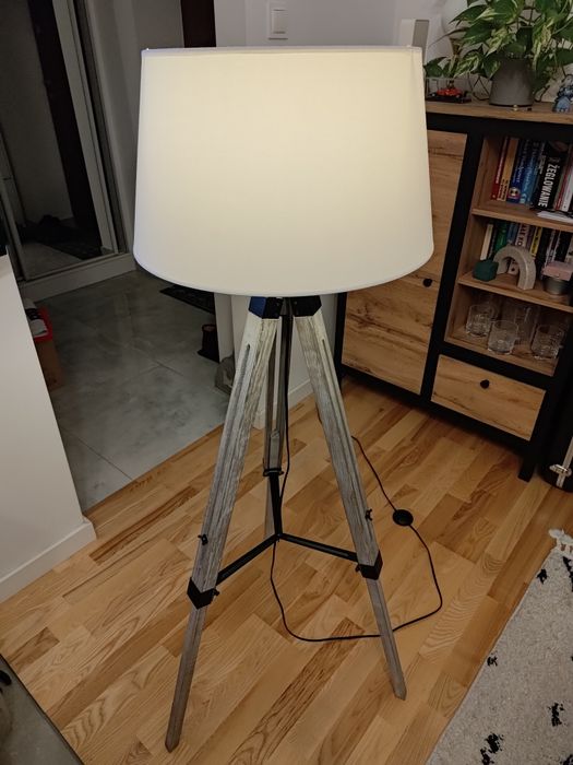 Lampa stojąca podłogowa loft trójnóg