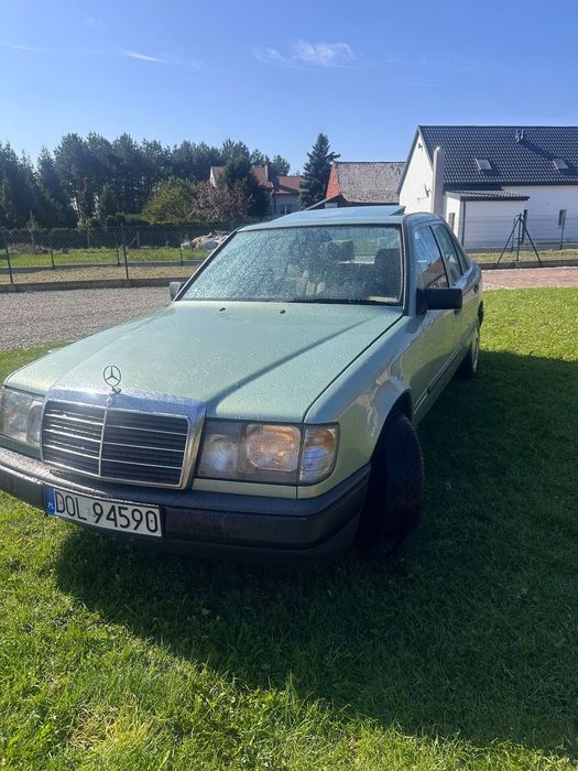Mercedes-Benz W124
