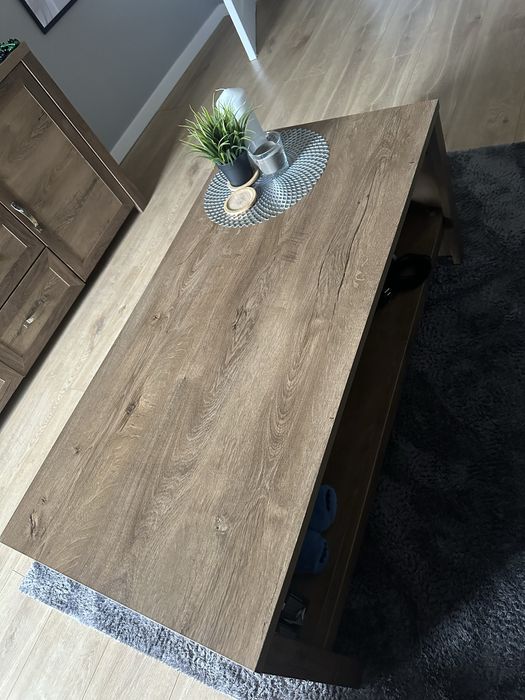 Stolik kawowy do salonu