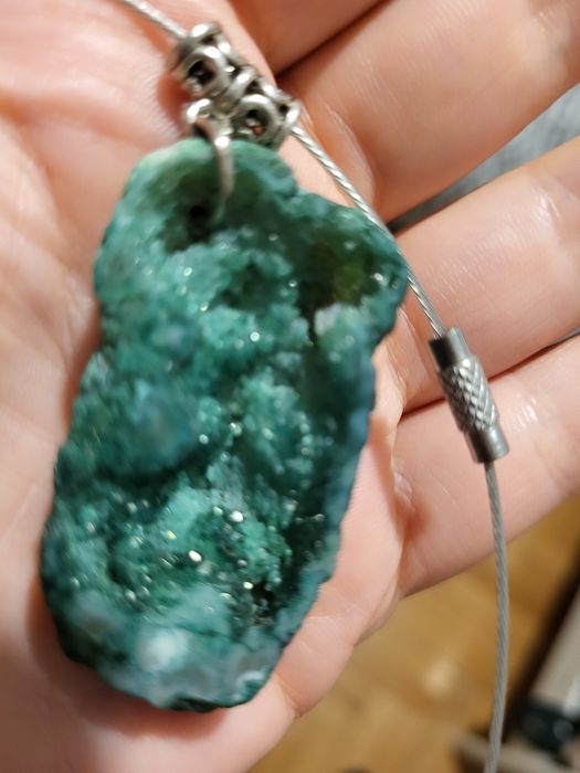 Piękny naszyjnik minerał chyba malachit