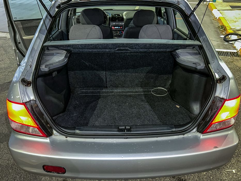 Hyundai Accent — fotografia 4