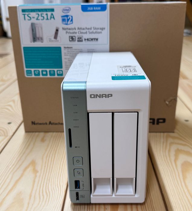 Serwer NAS Qnap TS-251A 8GB