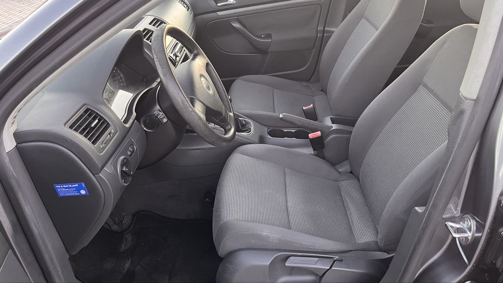 Sprzedam VW Jetta 1.6 benzyna