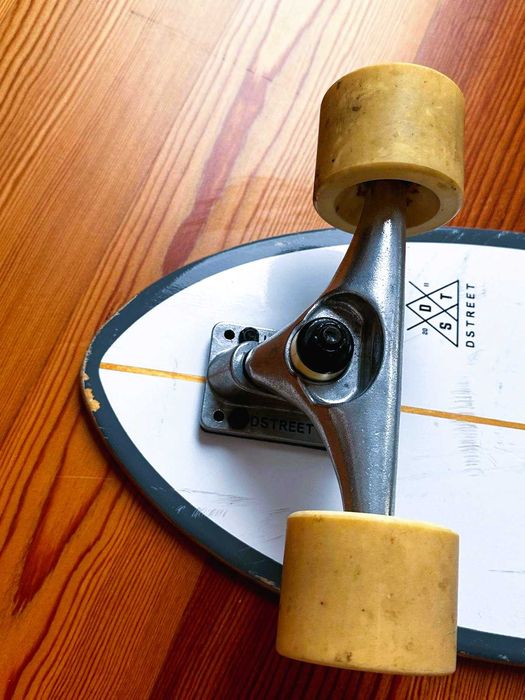 Skateboard D Street