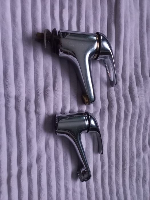 Кран Сместитель для раковини.