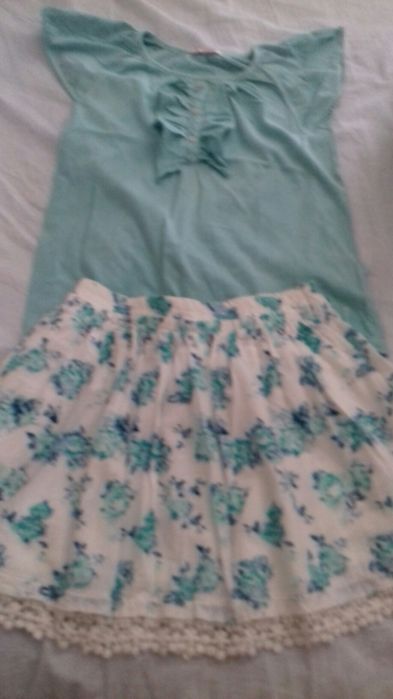 Conjuntos saia e blusa menina
