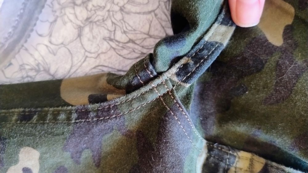 Spodnie rurki moro rozmiar M