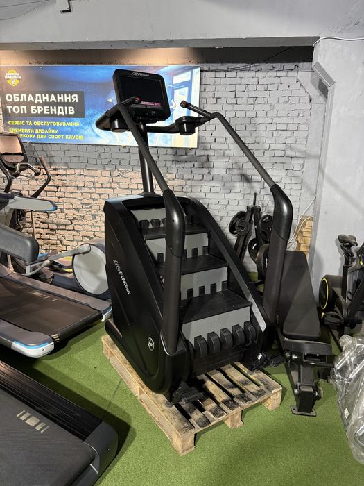 Ступеньки , лестница , степпер Climb Life Fitness SE 2 FulHd