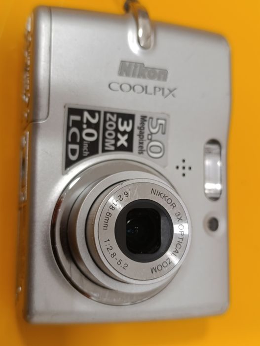 Aparat cyfrowy kompaktowy Nikon Coolpix  L10, na baterie AA, 99% OK