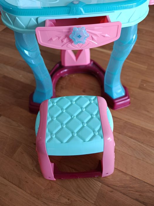 Penteadeira Infantil com luzes e musicas