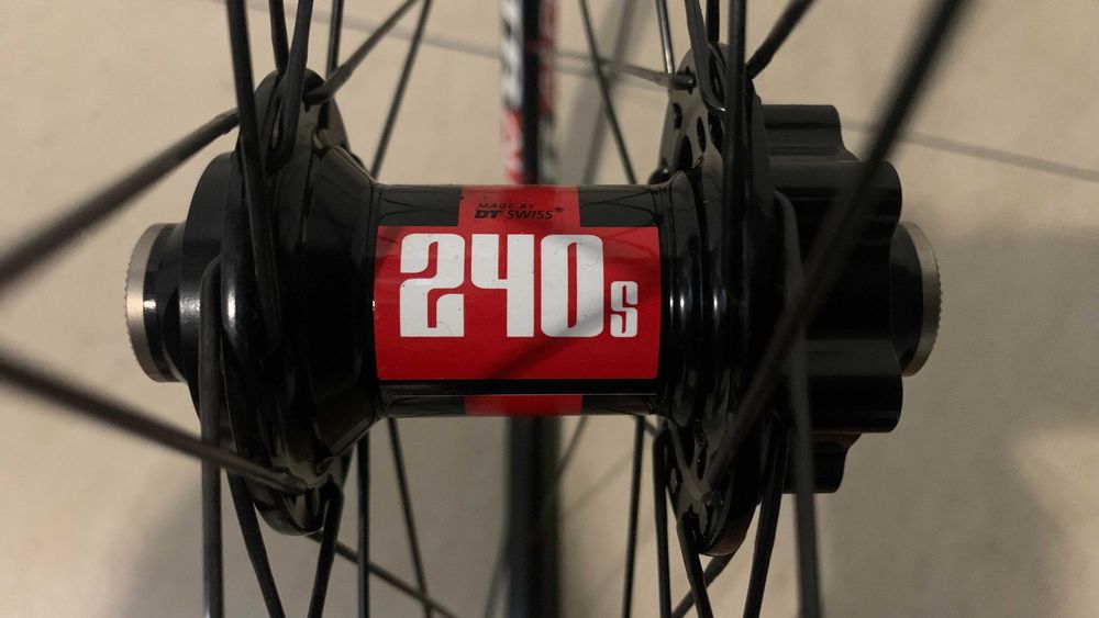 Roda Frente 26" TOP XC - Nova! DT Swiss 240s / NoTubes ZTR Alpine (672g)