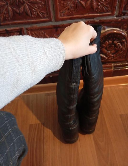 Шкіряні чоботи 38 розмір