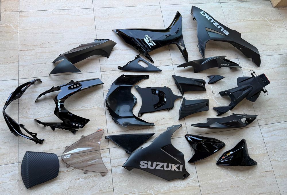 Комплект оригинального пластика для Suzuki GSX-R 600-750 2011-2025