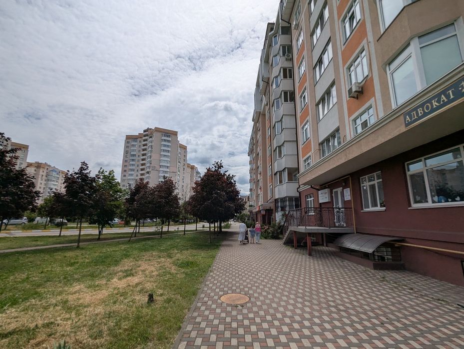 Комерційне приміщення 103м2