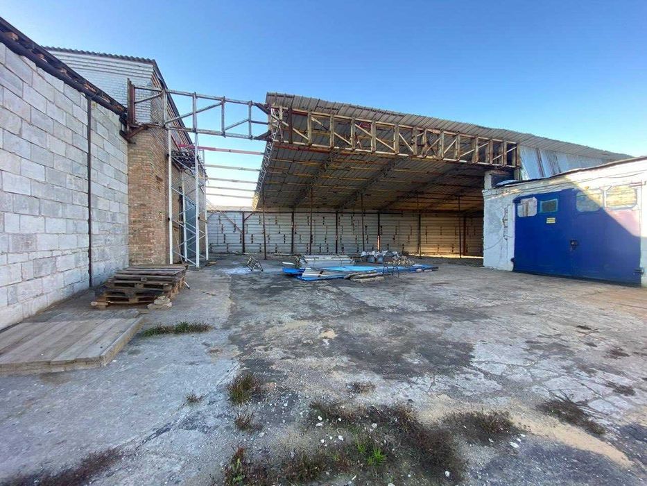 Оренда складу / виробничого приміщення 1350 м² з територією та заїздом