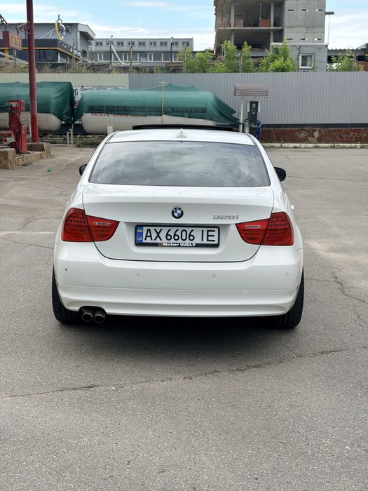 BMW 3 E90 328i xDrive! 2011год , 3 литра, автомат, идеал!