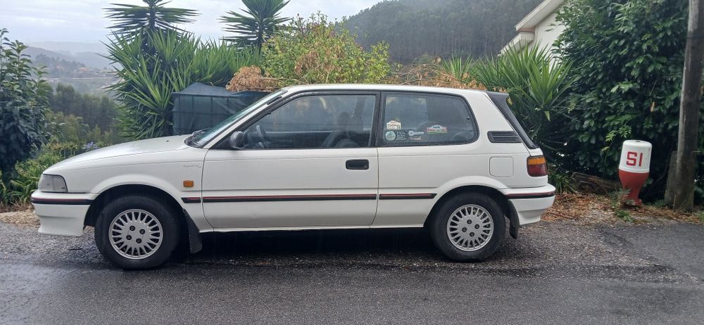 Toyota Corolla 1.3cc Gasolina