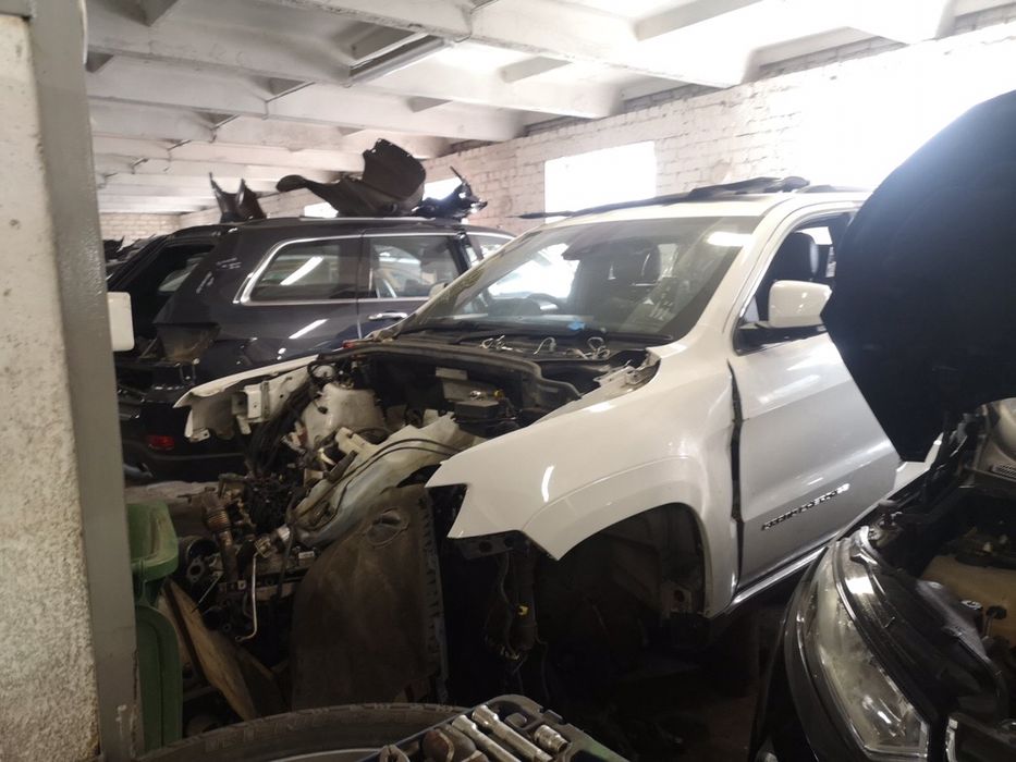 Разборка запчасти grand Cherokee wk2 3.0 дизель diesel