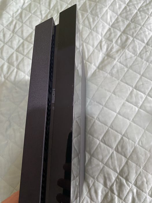 Playstation 4 500GB com tudo incluido