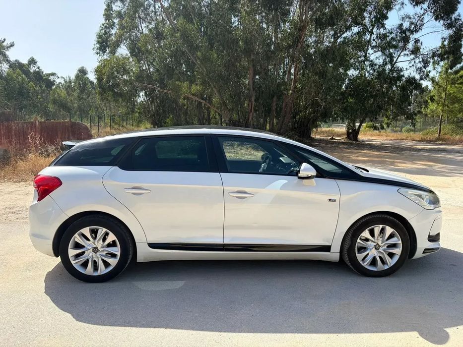 Citroën DS5 2.0 HDi Hy4 So Chic CMP6 102g