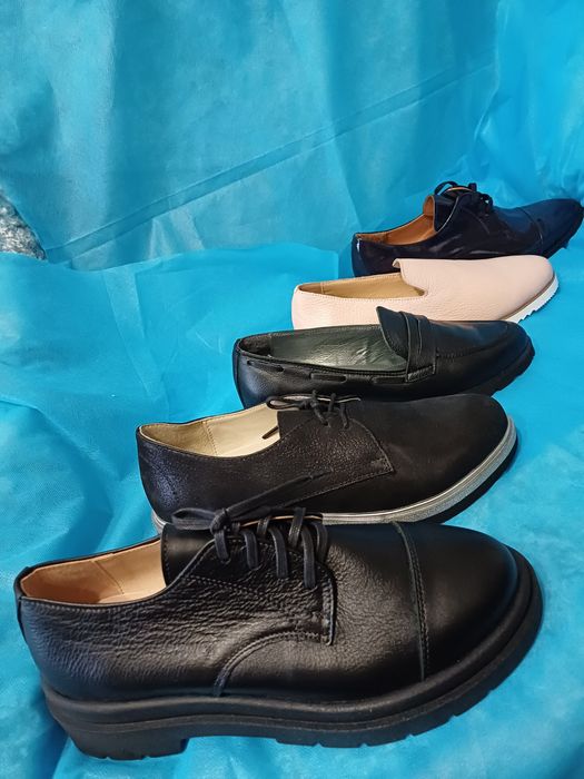 Продам жіноче взуття,демі