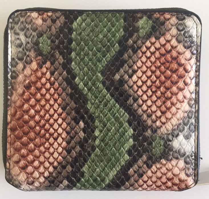 Porta-moedas e notas stradivarius