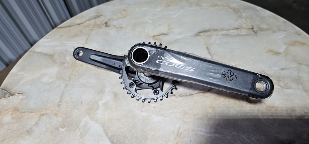 Nowe. Korba Shimano Cues FC-U6000.