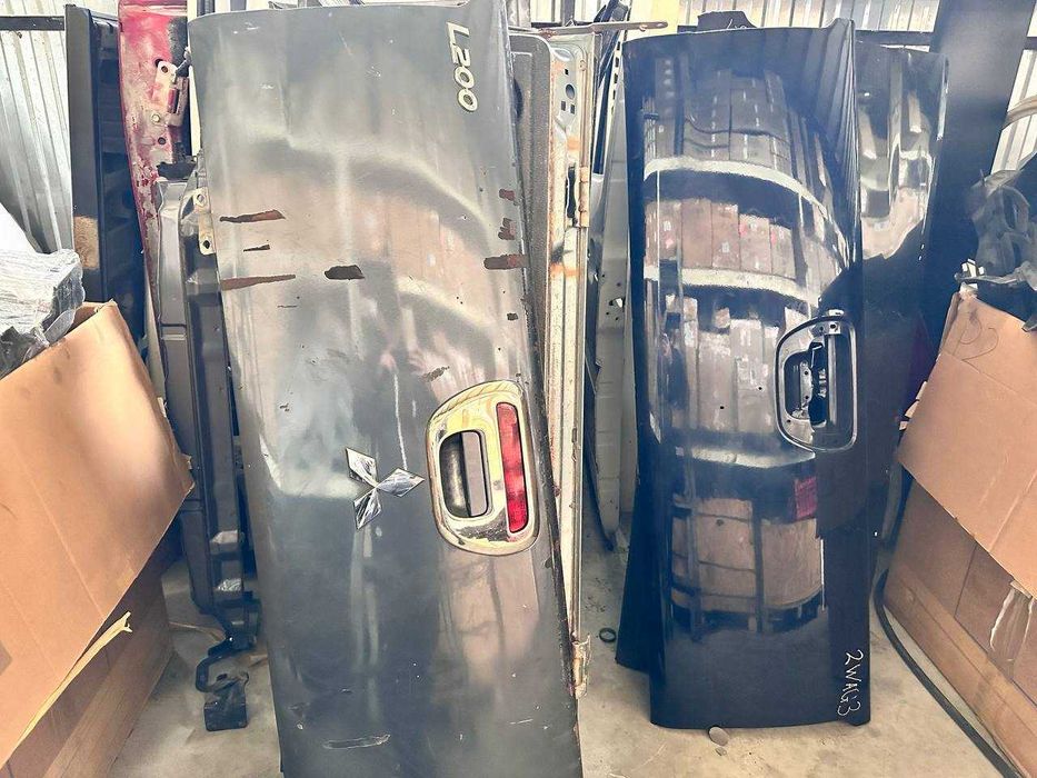 ляда борт кунг задняя кришка багажника на різні авто Mitsubishi Nissan