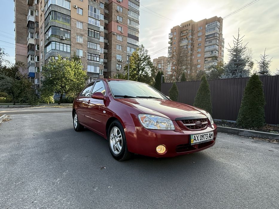 Продам Kia Cerato 1.6 бензин