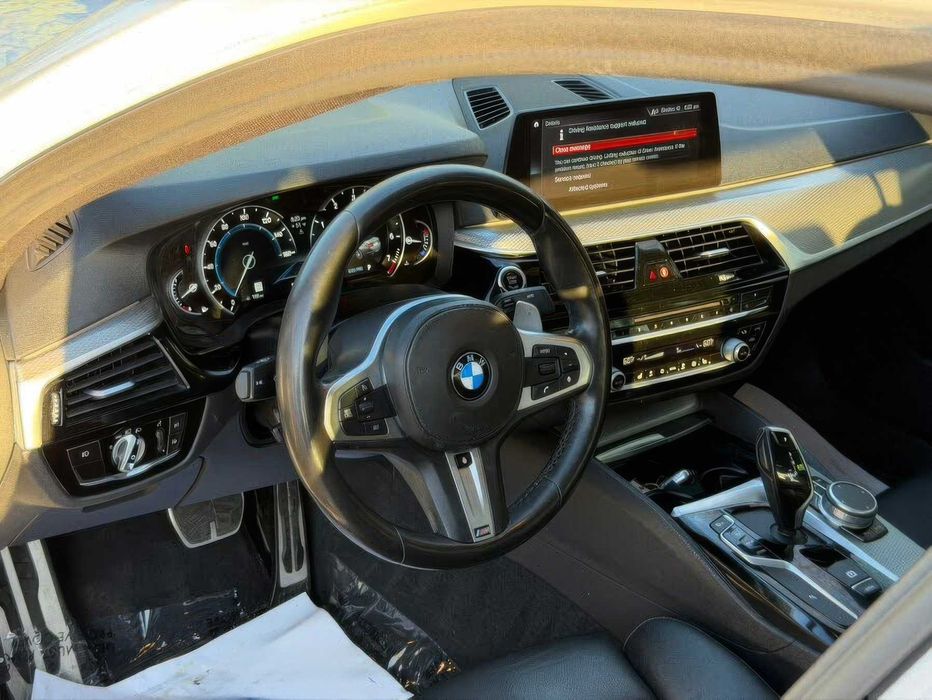 BMW 530      2019