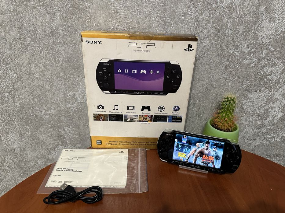 PSP 3000 в Ідеальному стані Повний Комплект