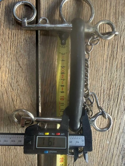 Pelham gumowy prosty 12,5 cm / 19 mm z łańcuszkiem