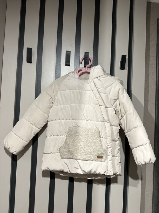 Куртка Zara 98 в гарному стані