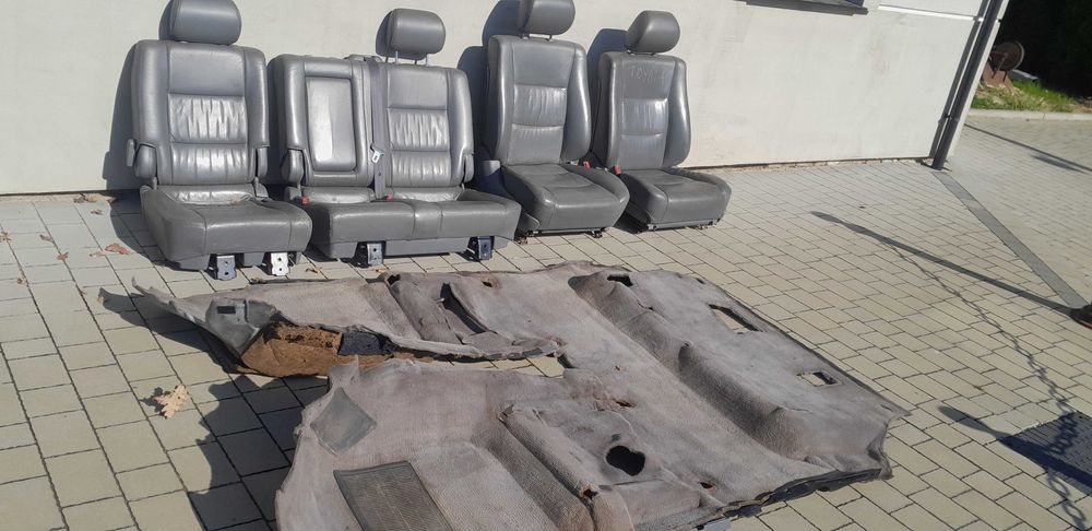 Toyota Land Cruiser 100 wnętrze kompletne