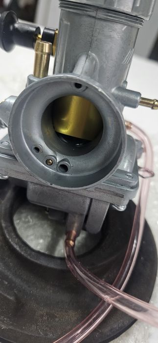 Carburador mikuni 28