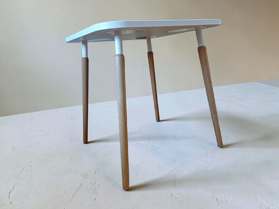 Stół kuchenny 70 x 70 w stylu skandynawskim