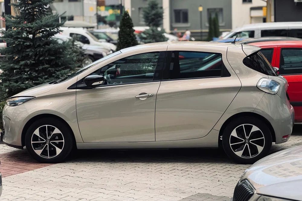 Оренда автомобіля Renault Zoe