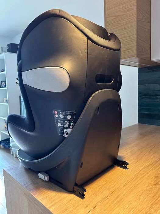 Fotelik samochodowy Cybex + baza M