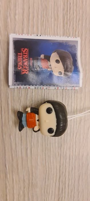 Bonecos Stranger things ovos kinder Will a 30€