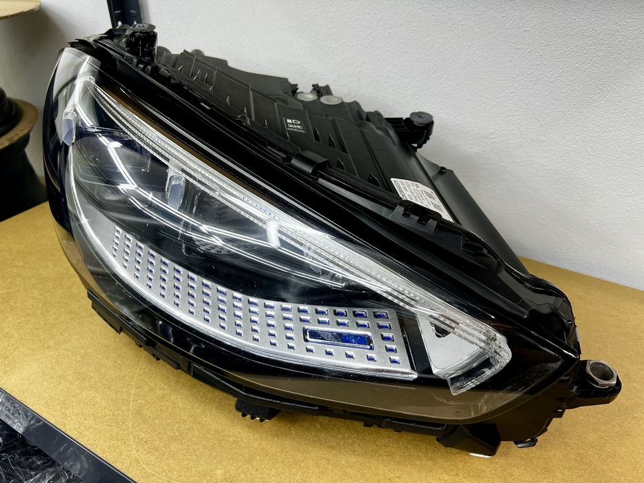 Lampa prawy przód Mercedes S-klasa W223 Digital Light LED. Cała EU.